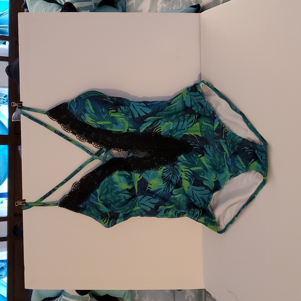HelloSummer!NWT One Piece Turquoise & Black Tropical Print Bathing Suit ,Size XL